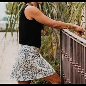 RipSkirt Hawaii Wrap Up Skirt with Adjustable Waist. Size XS. Length 2